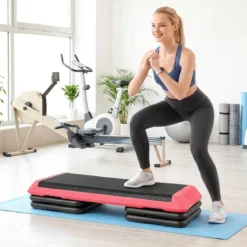 Aerobic Stepper Höhenverstellbar Fitness Stepper mit 4 Stützblöcken Strukturierter Oberfläche Rot