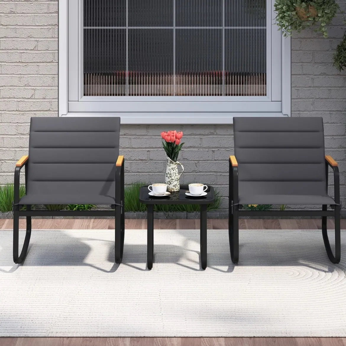 Balkonmöbel Set Gartenmöbel Set 2 Schaukelstühlen mit Tisch und Kissen Armlehnen aus WPC Grau