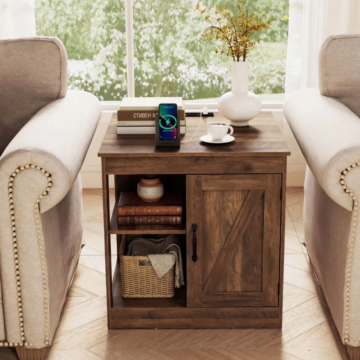 Bauernhaus Nachtisch mit Ladestation Nachtschrank mit verstellbarem Regal Schrank Braun