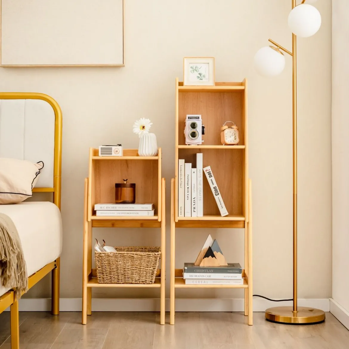 Bücherregal aus Bambus 3-stufiges mit Beinen & erhöhtem Kantendesign modernes Aufbewahrungsregal