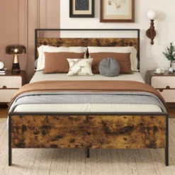 Bettgestell für 200 x 140 cm Matratze Industrielles Metallbett mit Hölzernem Kopf- & Fußteil