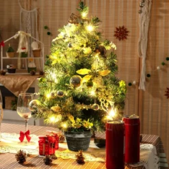 60 cm Beleuchteter künstlicher Tisch-Weihnachtsbaum Mini-Baum mit 40 LED-Lichtern Grün