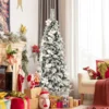 180 cm hoher künstlicher verschneiter Bleistift-Weihnachtsbaum mit weißen Beeren & Weihnachtssternen