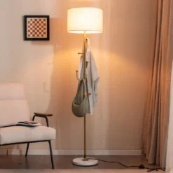 166,5cm hohe Stehlampe Garderobenständer mit 5 Haken & Fußschalter Stehleuchte E27 Sockel Leselampe für Schlafzimmer Wohnzimmer