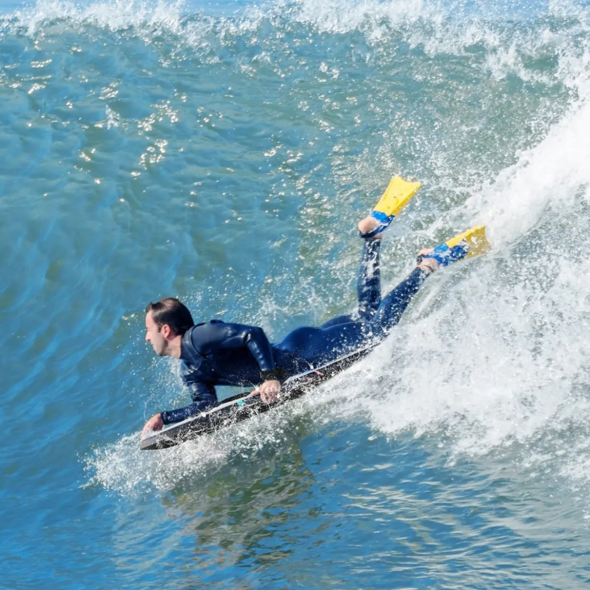 104 cm Kinder Bodyboard mit EPS-Kern & XPE-Deck & HDPE-Unterseite & Handgelenkschlaufe Bunt
