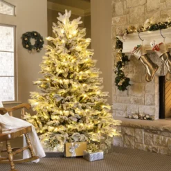 135 cm Künstlicher Weihnachtsbaum mit Schnee & 688 gemischten Zweigspitzen Tannenbaum