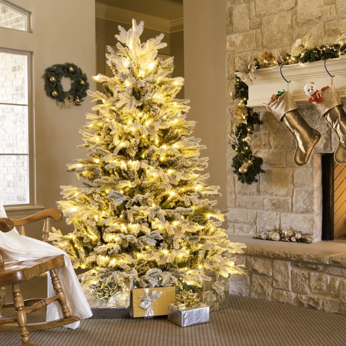 135 cm Künstlicher Weihnachtsbaum mit Schnee & 688 gemischten Zweigspitzen Tannenbaum