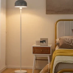146 cm Stehlampe mit Fußschalter & E27-Glühlampensockel & Lampenschirm Stehleuchte