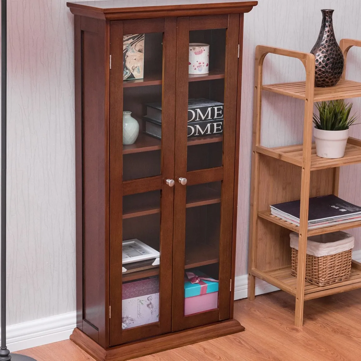 Doppeltüriger Medienschrank Wohnzimmerregal aus Holz mit Türen 56 x 24 x 113 cm Braun
