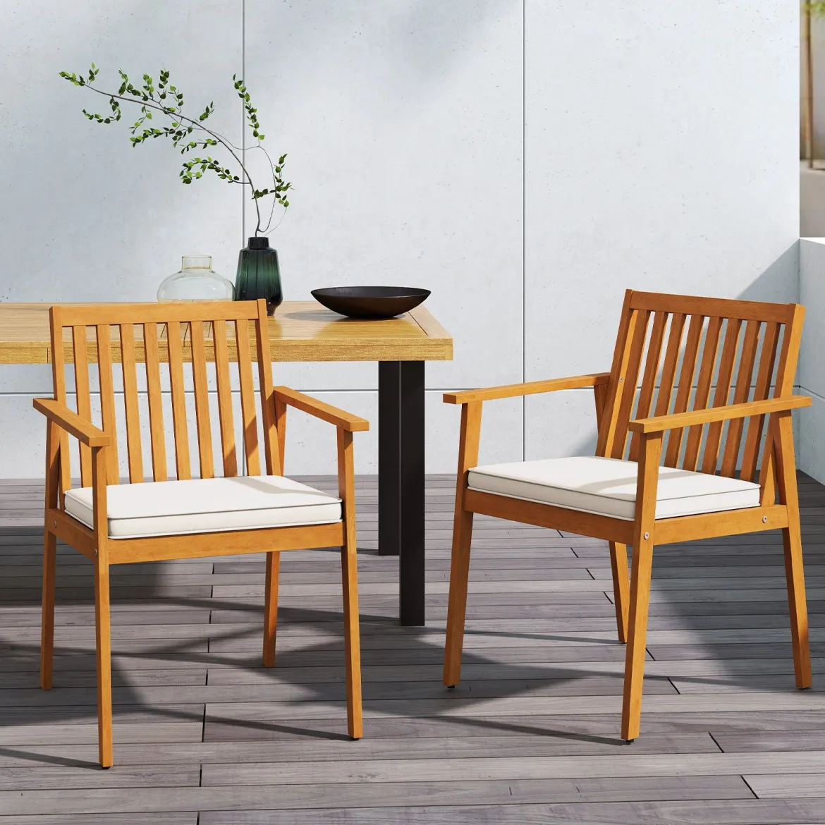 2er Set Garten Esszimmerstühle Outdoor Akazienholz Stühle mit abnehmbarem gepolstertem Kissen Natur