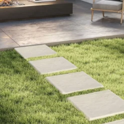 16er Set Trittsteine für Garten Gehwegplatten aus Polypropylen Steinplatten inkl. 64 Erdspießen Beige + Grau