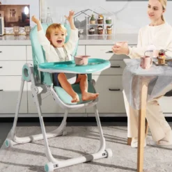 Faltbarer Baby Hochstuhl mit 6 verstellbaren Höhen & abnehmbare Doppeltabletts Grün