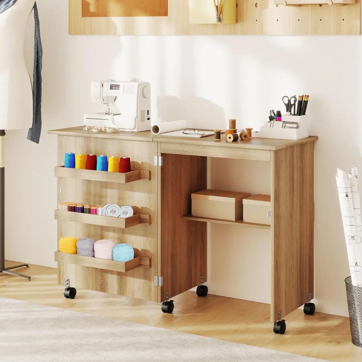Faltbarer Nähtisch Rollende Bastelstation mit Ablagefach 3 versteckte Behälter Mobiler Nähtisch 118,5 x 40 x 79,5 cm Natur