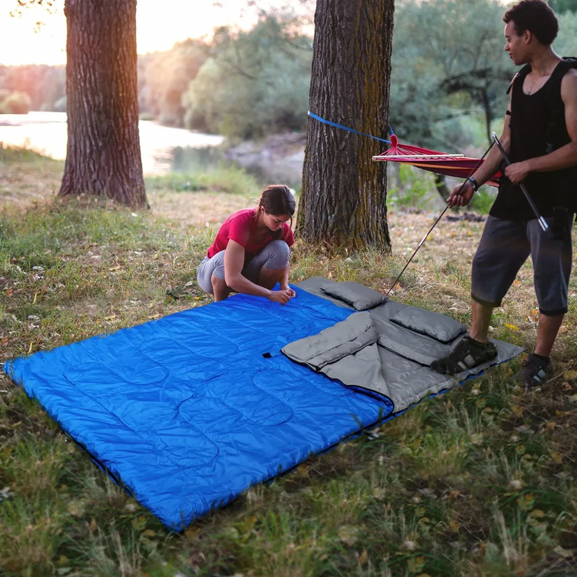 Goplus Doppelschlafsack 2 Personen XL Deckenschlafsack Schlafsack mit 2 Kissen Schwarz/Blau 220 x150 cm