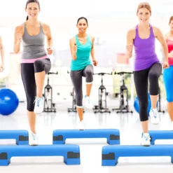 Höhenverstellbarer Aerobic Stepper Fitnesstrainer Plattform verstellbarer Stepper 66 x 28 x 15cm Blau