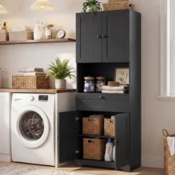 Hochschrank mit 4 Türen & 1 Schublade & Offenes Fach & 3-Fach Verstellbares Regal Schwarz