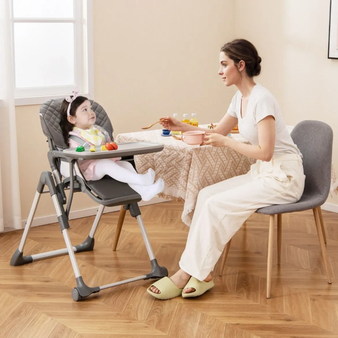 Hochstuhl Baby klappbar Kinderhochstuhl mit Liegenfunktion & verstellbaren Höhen Beige/Grau