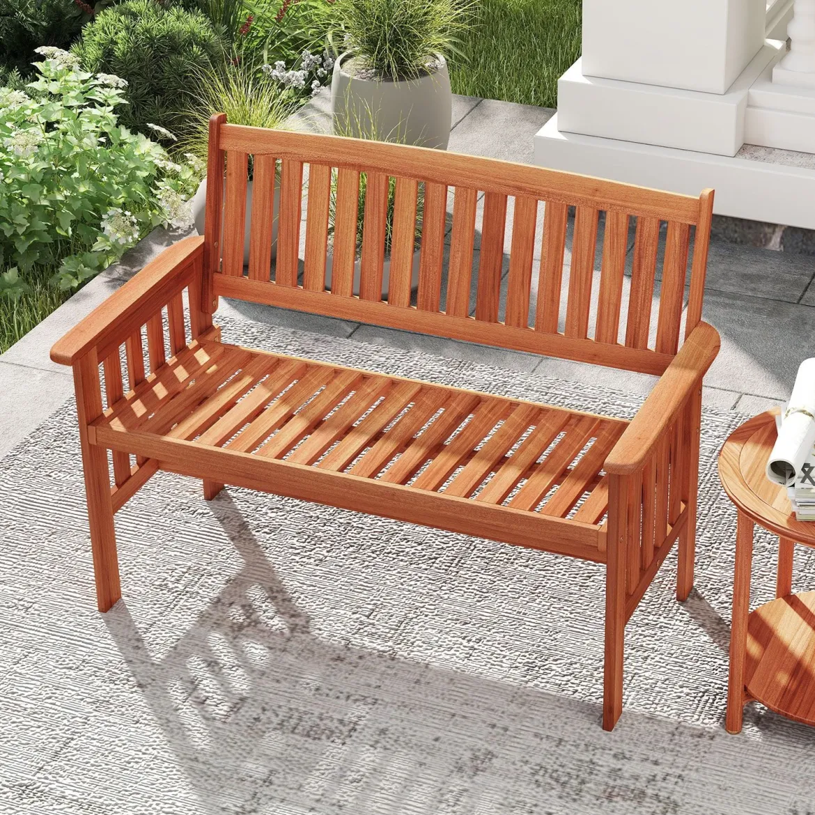 Holz Gartenbank mit Armlehnen 2-Sitzer Sitzbank Wetterfeste Balkonbank Terrassenbank Natur