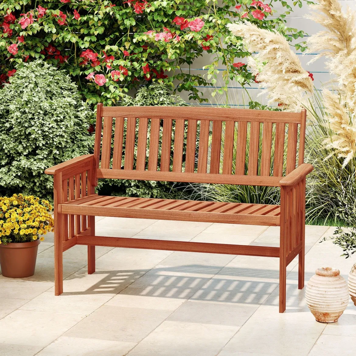 Holz Gartenbank mit Armlehnen 2-Sitzer Sitzbank Wetterfeste Balkonbank Terrassenbank Natur