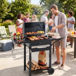 Holzkohlegrill Outdoor Grillwagen mit 2 Seitentischen Großer Räuchergrill mit Rollen