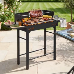 Holzkohlegrill Outdoor Tragbarer Campinggrill mit Integriertem Thermometer aus Metall Schwarz