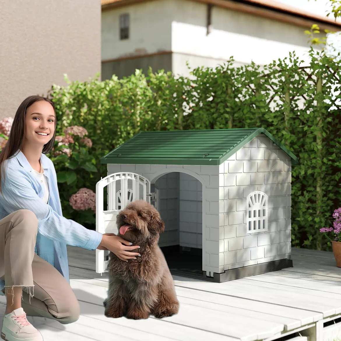Hundehütte Kunststoff wetterfester Hundehaus mit abschließbarer Tür 3 Fenstern & Schrägdach für kleine Hunde Katzen