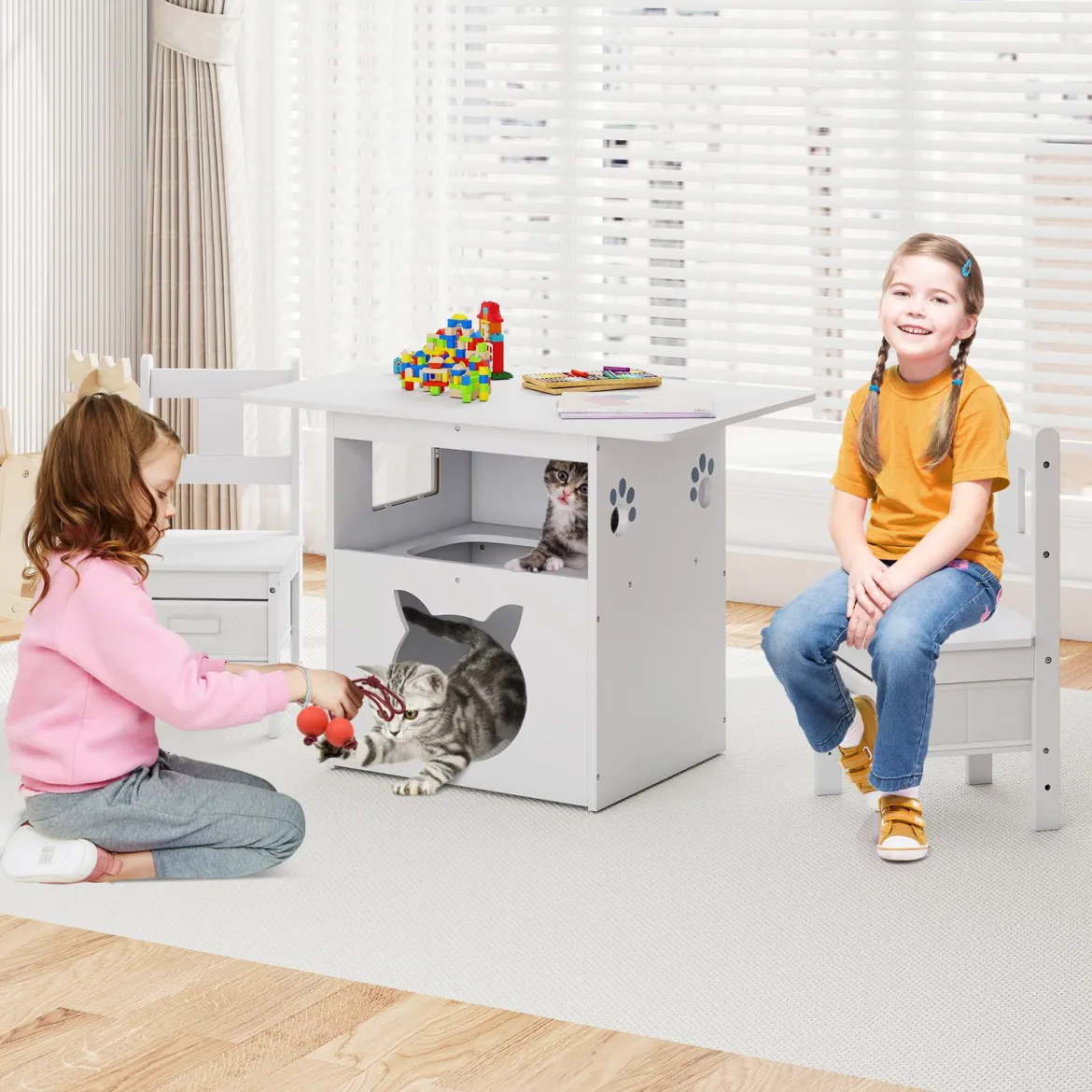 2 in 1 Kindersitzgruppe mit Katzenhaus 3 tlg. Kindertisch mit 2 Stühlen inkl. Stoffboxen Weiß