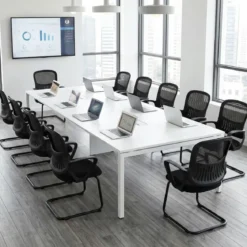 Konferenzstühle 2er Set Bürostühle mit atmungsaktivem Netzrücken Aufbewahrungskorb & integrierte Armlehnen Schwarz