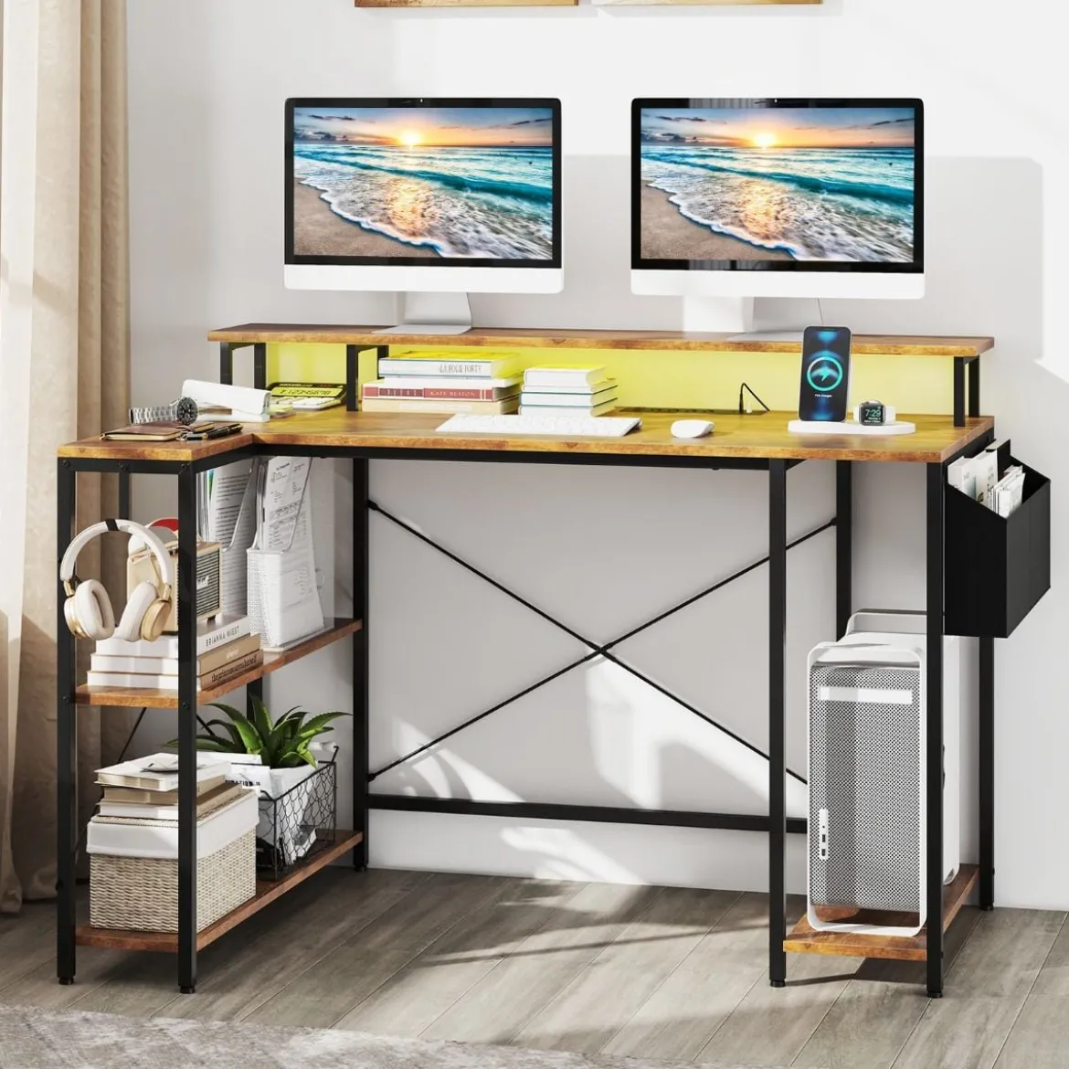 L-förmiger Schreibtisch mit Steckdosen & LED-Beleuchtung Gaming Computertisch Schwarz/Rustikales Braun