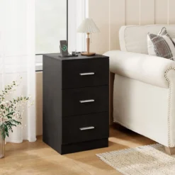 Nachttisch mit Ladestation moderner Nachtschrank mit 3 Aufbewahrungsschubladen Schwarz 38 x 35 x 66 cm