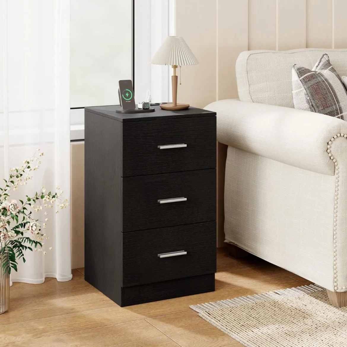Nachttisch mit Ladestation moderner Nachtschrank mit 3 Aufbewahrungsschubladen Schwarz 38 x 35 x 66 cm