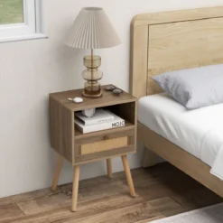 Nachttisch mit Rattanverzierung kleine Beistelltisch im Boho-Stil mit Schublade Natur