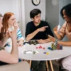 Pokerset mit 500 Laser-Chips & 2 Spielkarten & 5 Würfeln & 3 Händler-Chips & 2 Schlüsseln Pokerkoffer