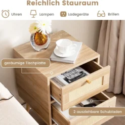 Rattan Nachttisch im Boho-Stil mit 2 Schubladen & Massivholzbeinen Moderner Nachtschrank