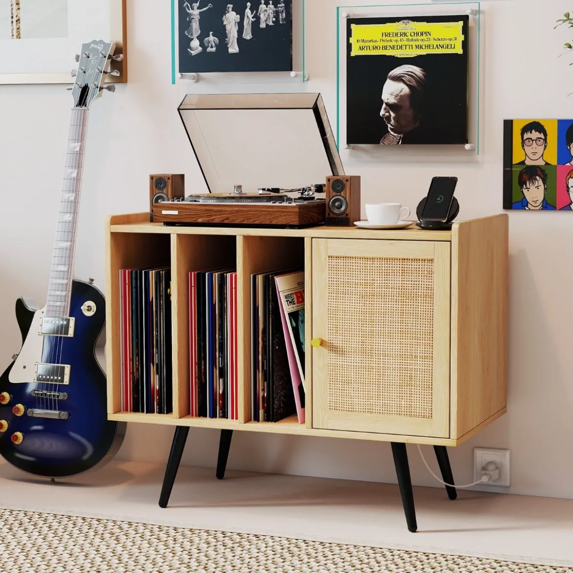 Rattan Plattenspieler-Ständer mit Ladestation Vinyl Schallplattenspieler Tisch für 220 Schallplatten Natur