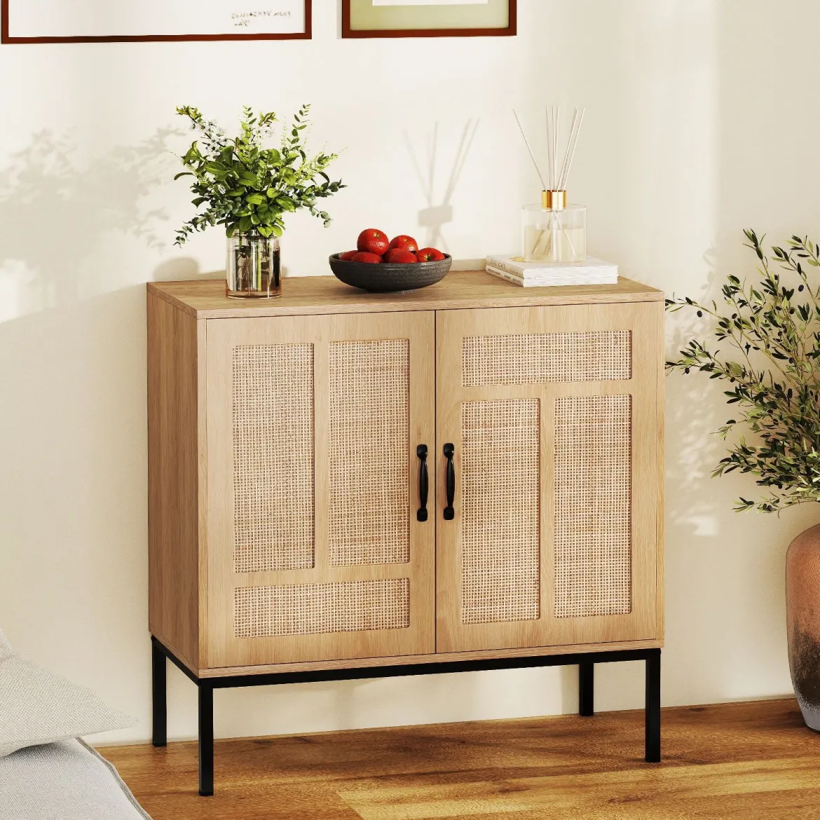 Rattan Sideboard mit 3-Fach Verstellbarem Regal & 2 Türen Boho Buffet Akzentschrank Natur