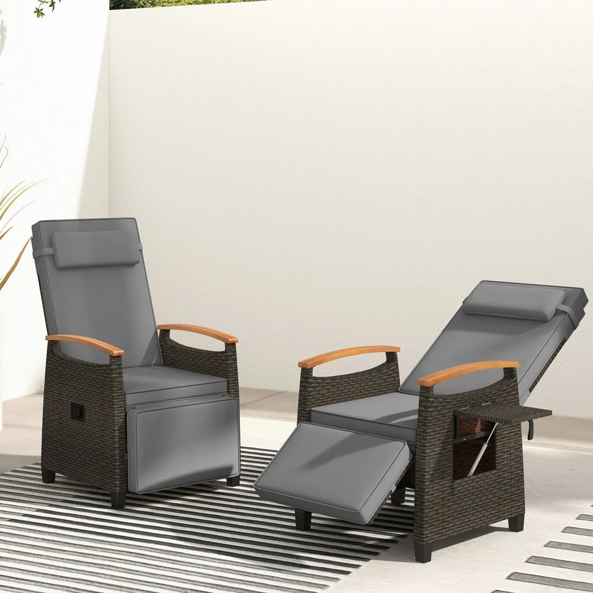 Relaxliege Rattan Liegesessel mit weichen Kissen Verstellbarer Rückenlehne und Fußstütze Liegestuhl Weiß/Grau
