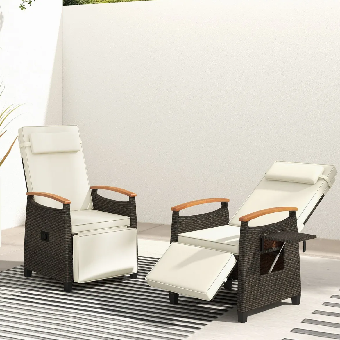 Relaxliege Rattan Liegesessel mit weichen Kissen Verstellbarer Rückenlehne und Fußstütze Liegestuhl Weiß/Grau