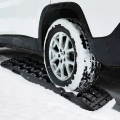 Sandbleche Offroad 2 Stücke Anfahrhilfe Reifenleiter für Sand/Schlamm/Schnee 107 x 31 x 7 cm Schwarz
