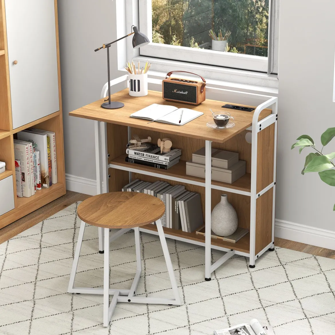 Schreibtisch klappbar mit Steckdose Klapptisch mit Hocker Computertisch mit Regalen & Metallrahmen 90 x 55 x 83 cm Natur