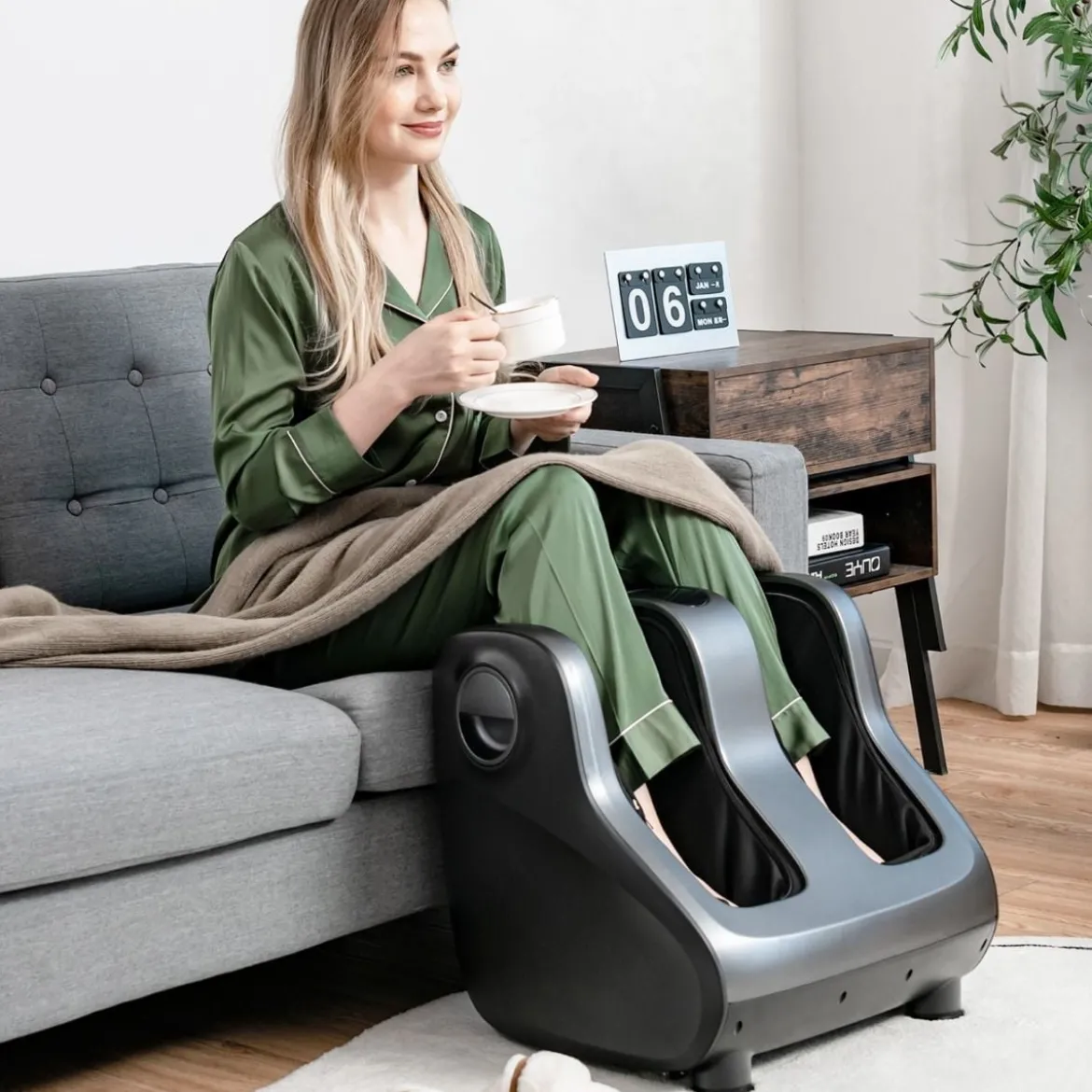 Shiatsu Fuß- und Wadenmassagegerät mit Kompression und Heizung 47,5 x 42,5 x 46 cm Grau