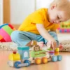 Stapelbares Zug-Set aus Holz mit bunten Tierfiguren & lustigen Holzwaggons für Jungen & Mädchen ab 3 Jahren