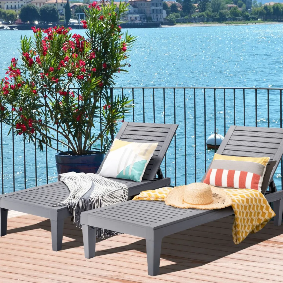 Strandschirm 175 cm Reisstroh Weiß + Beige + Sonnenliege mit Verstellbarer Rückenlehne Set Schwarz/Grau/Taupe