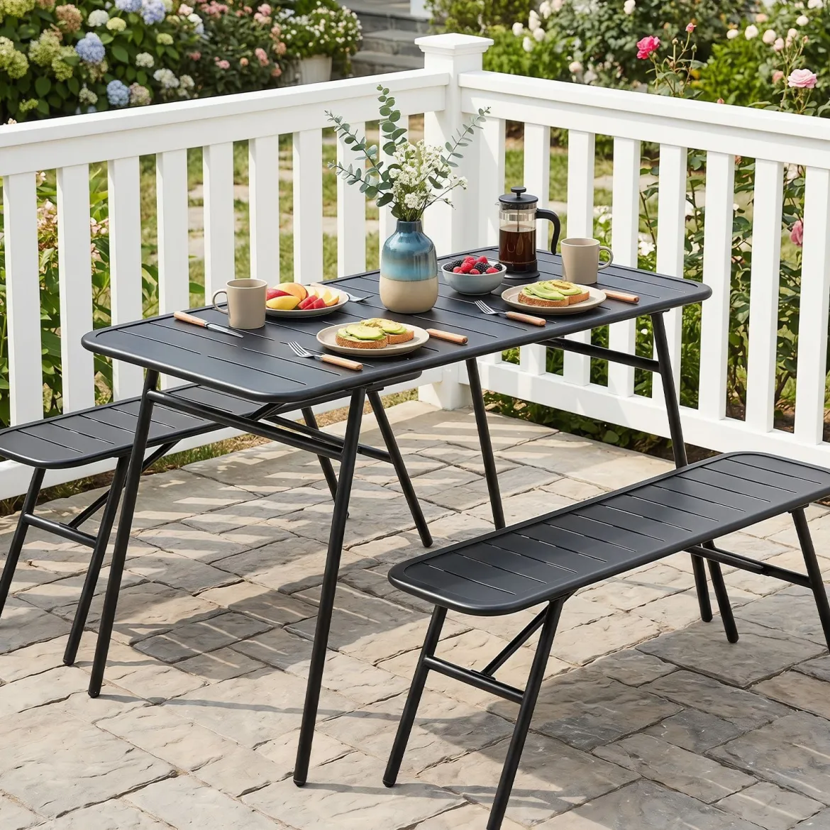 3-teiliges Gartenmöbel Set aus Metall Balkonmöbel mit Tisch & 2 Sitzbänke Belastbar bis 150 kg
