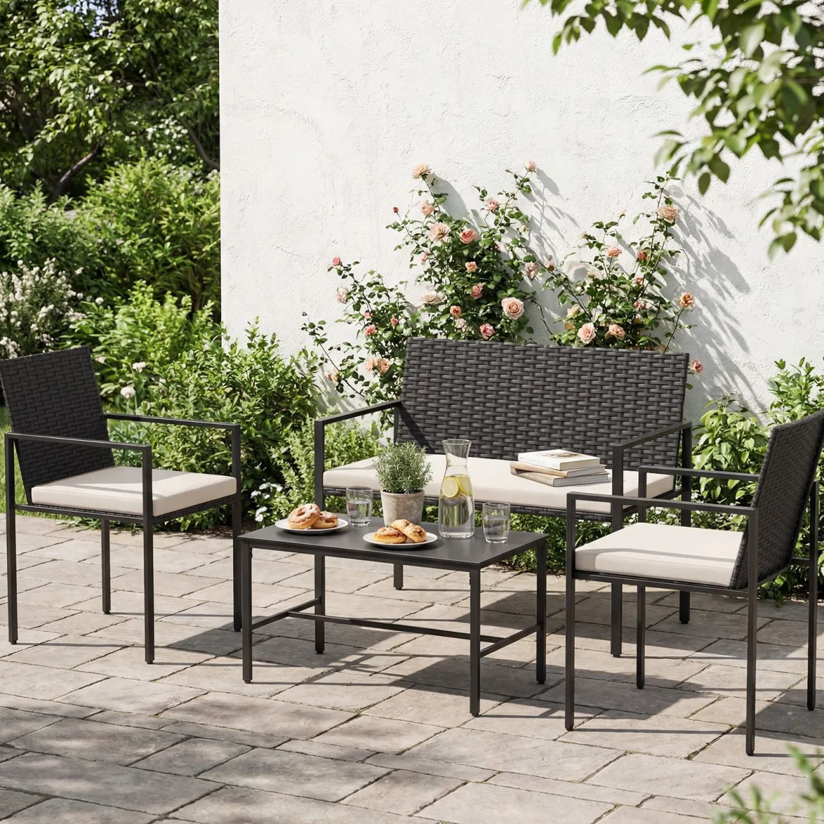 4-teiliges Gartenmöbel-Set Outdoor Rattan Stühle & Loveseat mit gehärtetem Glas-Couchtisch Beige
