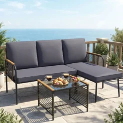 3-teiliges Geflecht-Möbelset Outdoor L-förmiges Sofa mit Kissen & Sicherheitsglas-Beistelltisch Grau