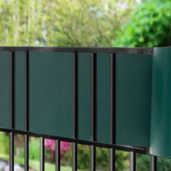 Zaunblende mit 20 Befestigungsclips Gartenzaun Abdeckung gegen Geräusche und Wind Grün